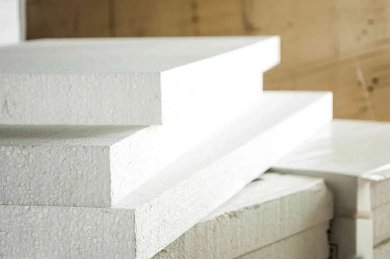 Zdjęcie Styropian biały czy grafit - który materiał zapewni lepszą izolację?