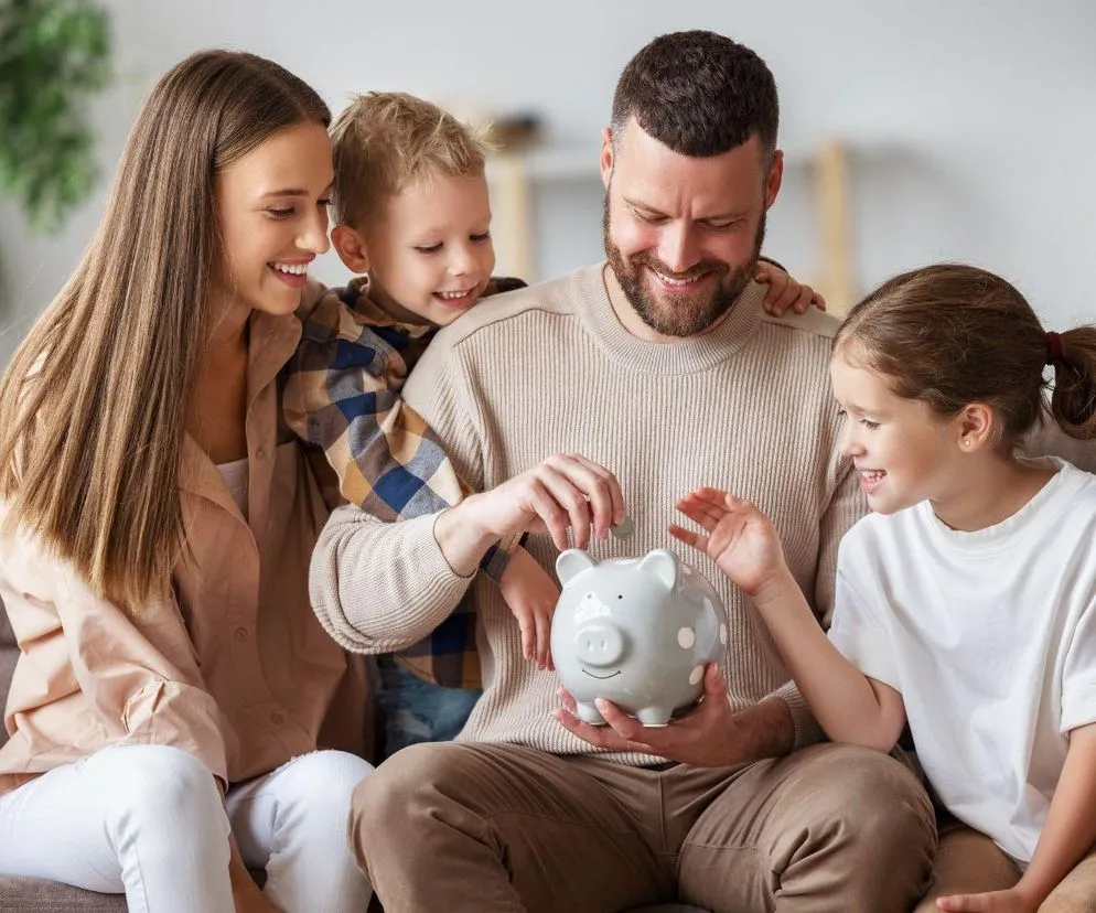 rodzina z dziećmi 800 plus