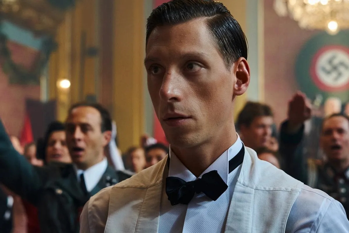 Filip film kadr Eryk Kulm jr kelner Frankfurt 1943