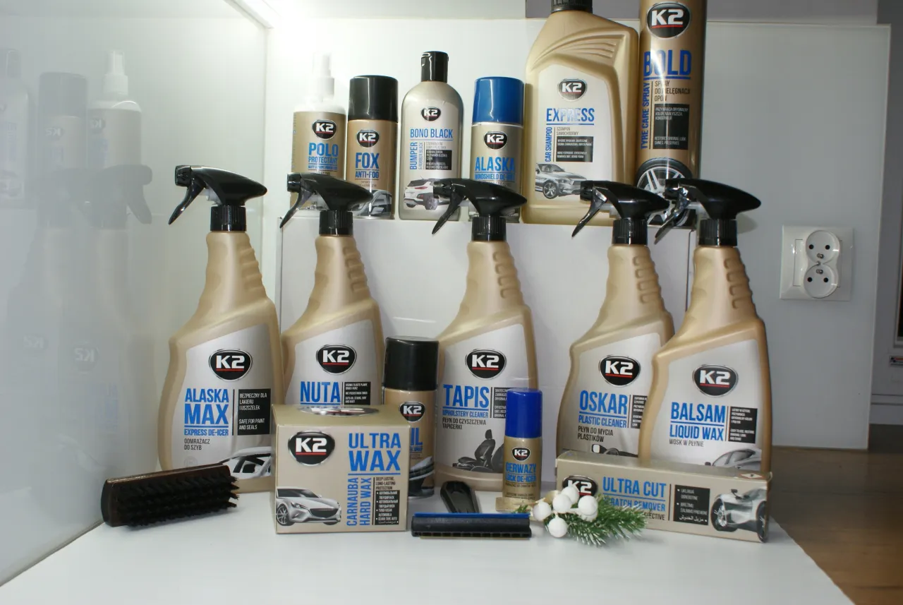 zestaw do samodzielnego woskowania samochodu