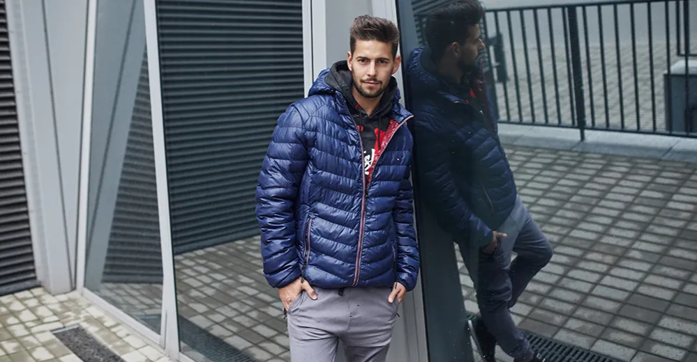 stylizacje z granatową kurtką i czapką męskie damskie