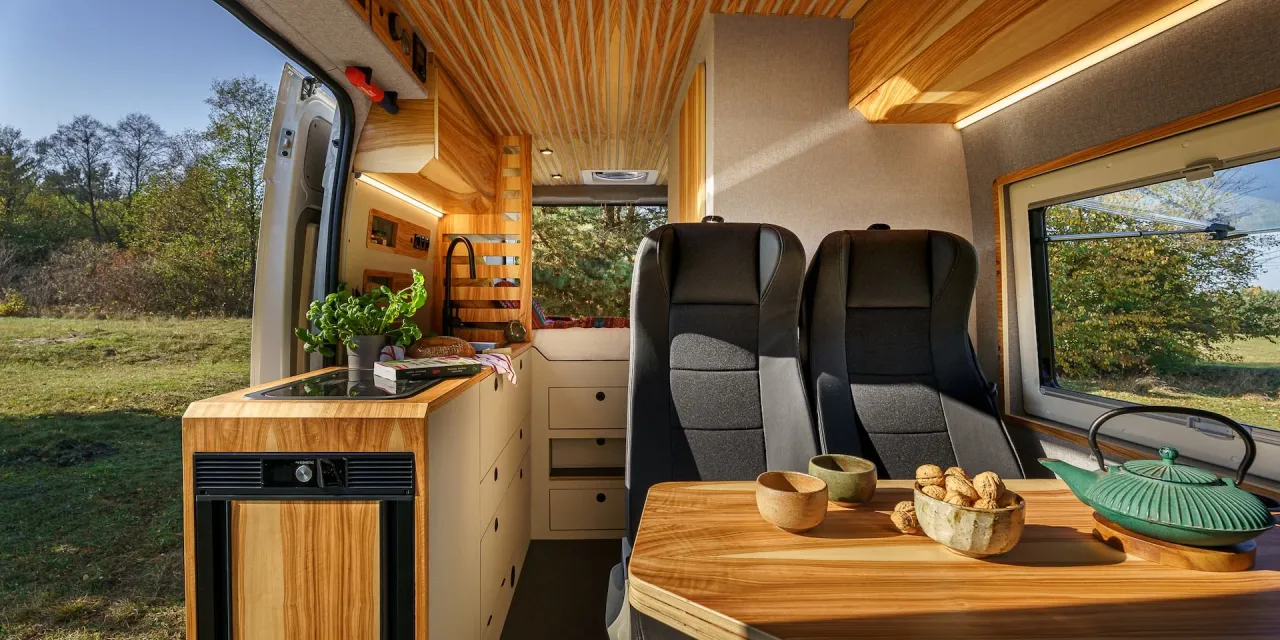 Fiat Ducato kamper wnętrze