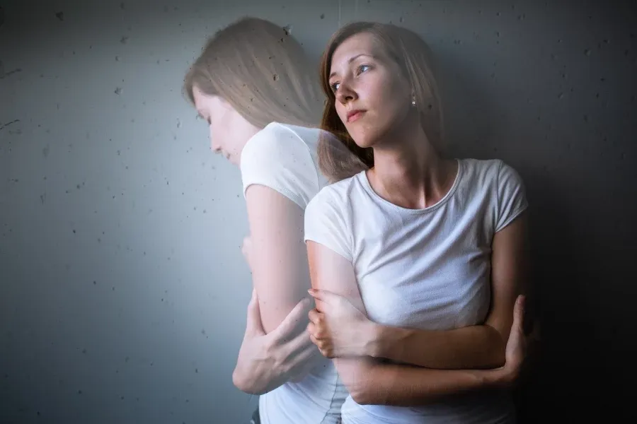 Zdjęcie Rozdwojenie jaźni objawy: Mroczne tajemnice zaburzeń psychicznych
