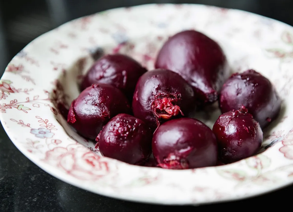 jak gotować buraki w skórce