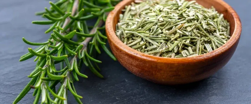 świeże zioła do frytek, rozmaryn tymianek pietruszka