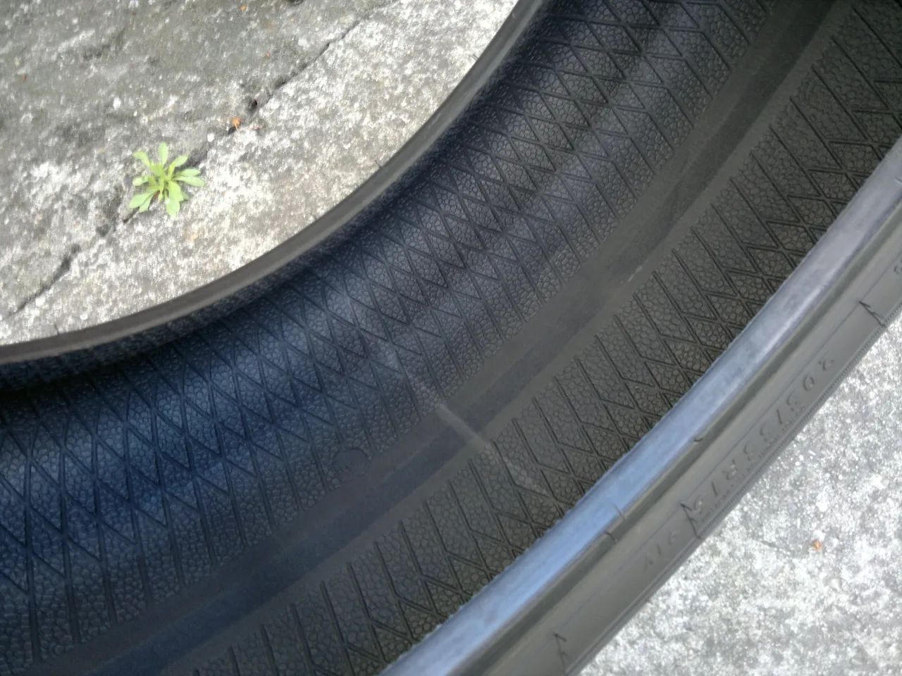 starzejąca się opona mikropęknięcia