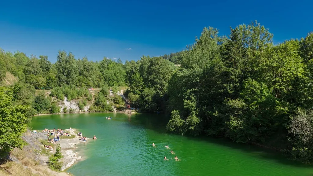 Badesee Sachsen-Anhalt klares Wasser