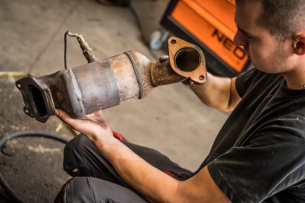 mechanik czyszczenie dpf