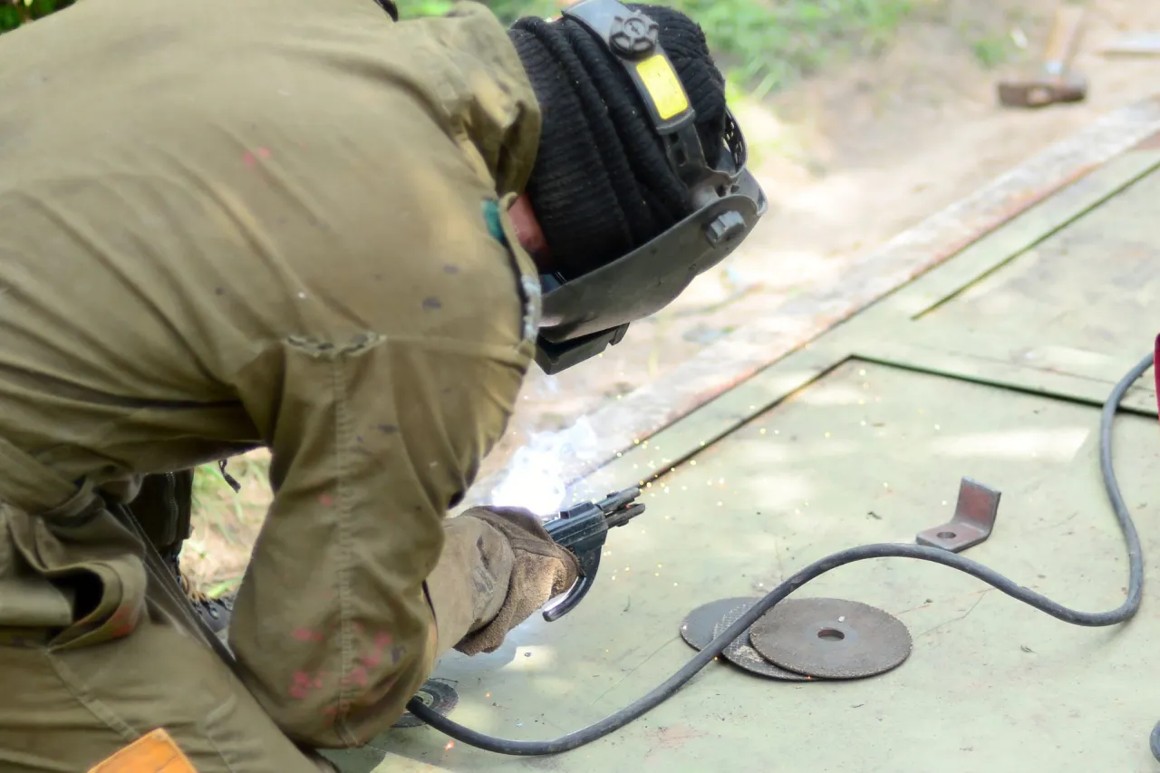 podłączenie przewodów spawarki mma elektrody rutylowe zasadowe