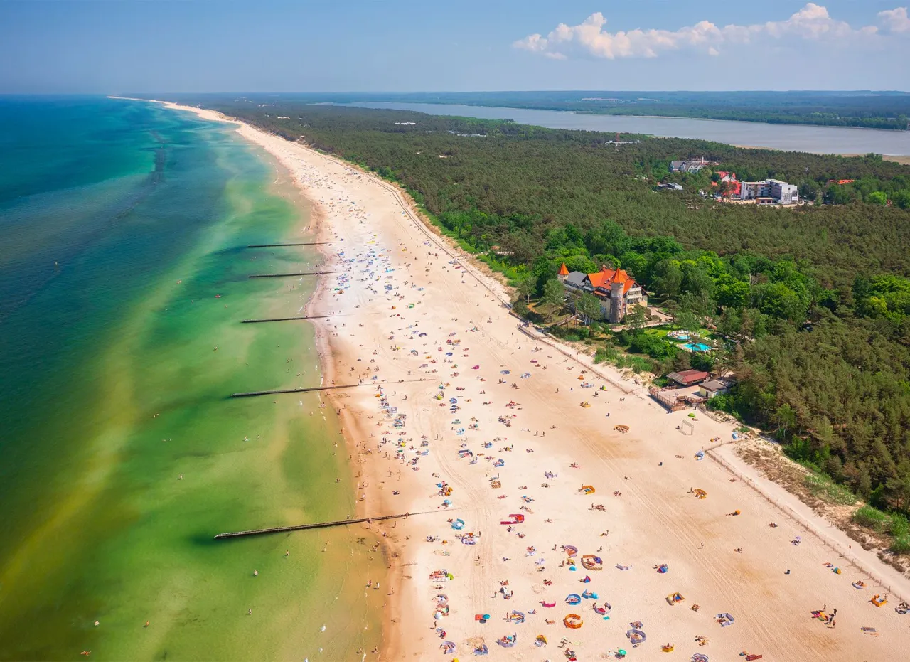 Zdjęcie Jak dojechać z Gdańska do Łeby? Sprawdź najlepsze opcje i ceny