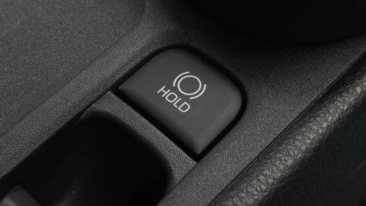 przycisk auto hold w samochodzie