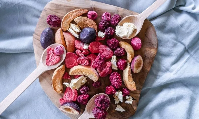 liofilizowane owoce przekąska podr&oacute;ż