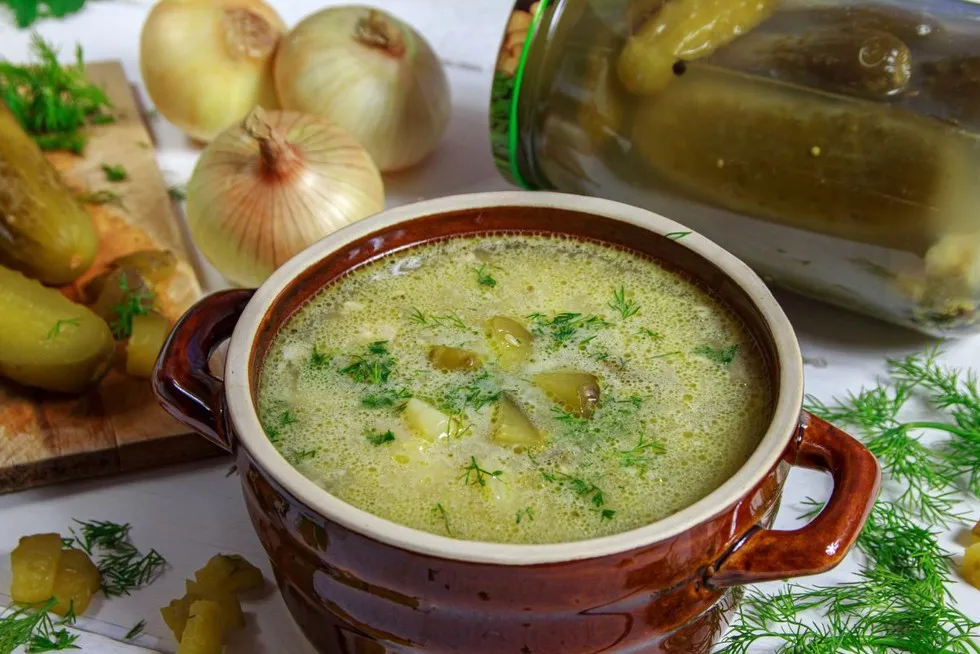 Tradycyjne metody zagęszczania zupy ogórkowej