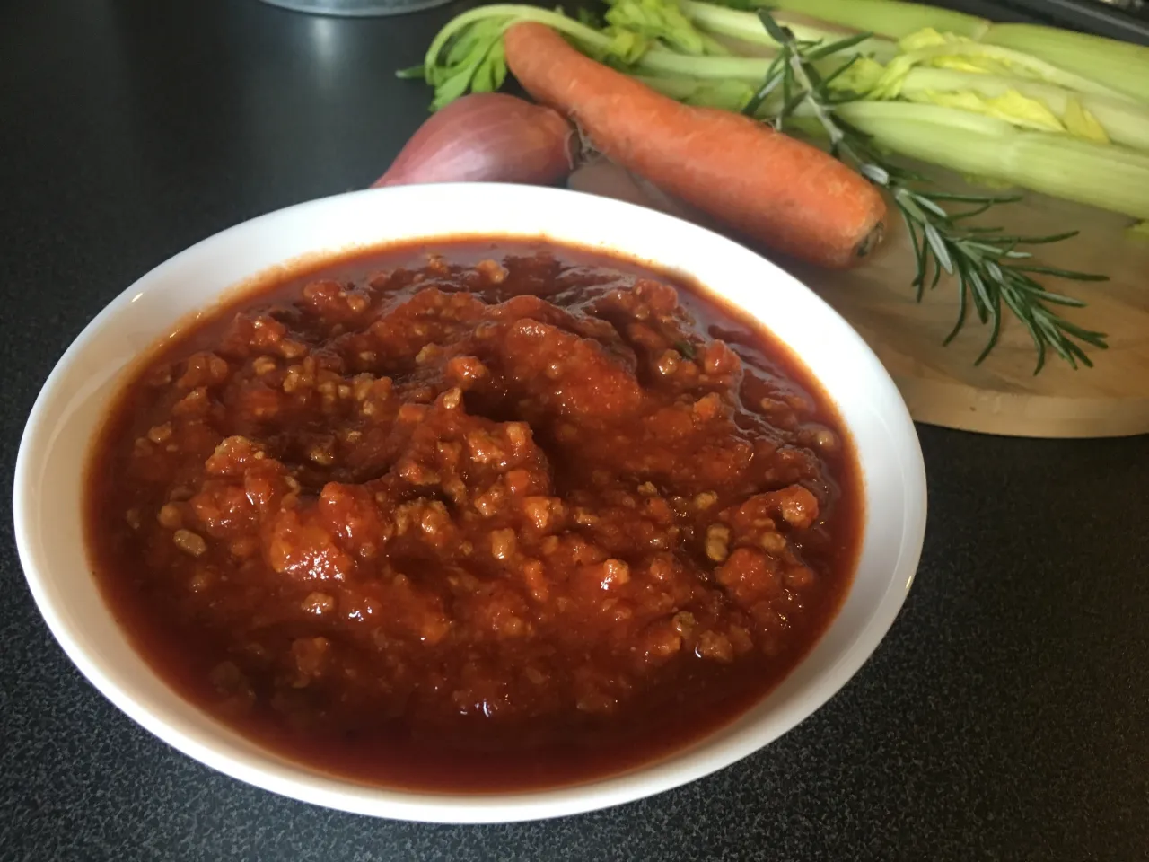 rag&ugrave; alla bolognese cottura lenta