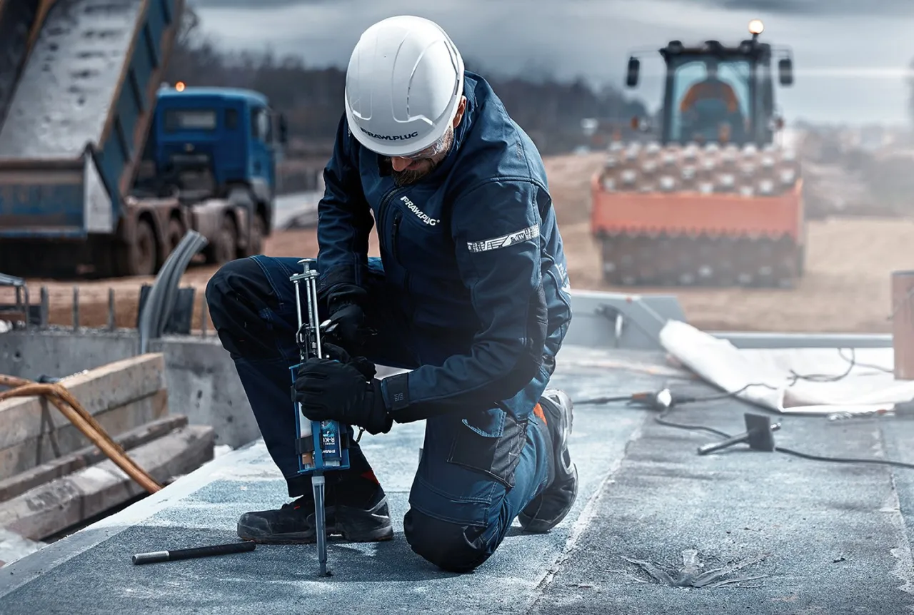 błędy przy montażu kotew pęknięty beton