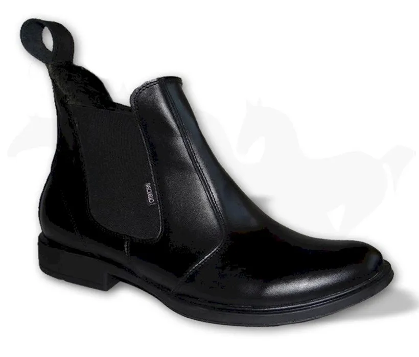 Porównanie sztybletów skórzanych i syntetycznych dla dzieci