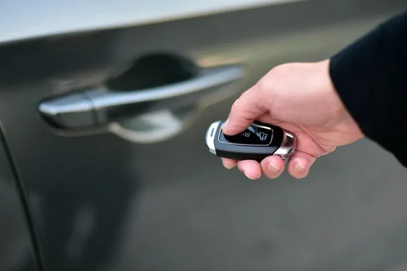Ukryty grot kluczyka samochodowego