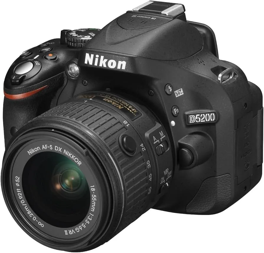 lustrzanka cyfrowa z obiektywem