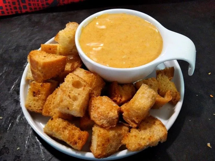 Rouille maison et croûtons à l'ail