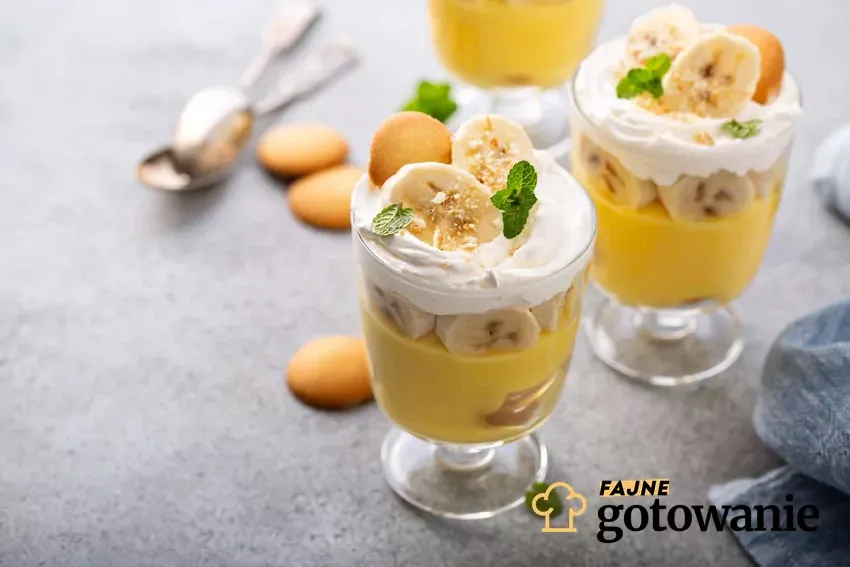 domowa galaretka bananowa w pucharku