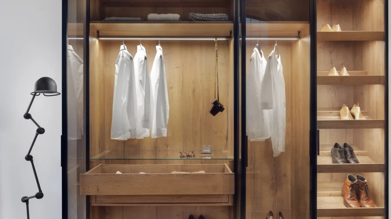 Rodzaje drzwi do garderoby por&oacute;wnanie