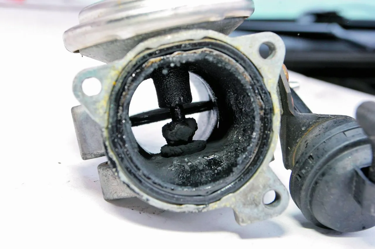 zapchany zawór egr diesel objawy