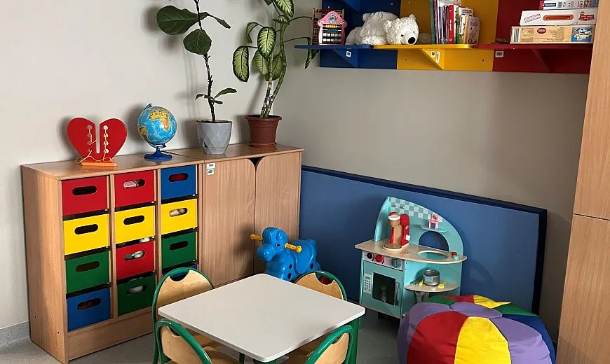 wnętrze poradni psychologiczno-pedagogicznej, przyjazne biuro