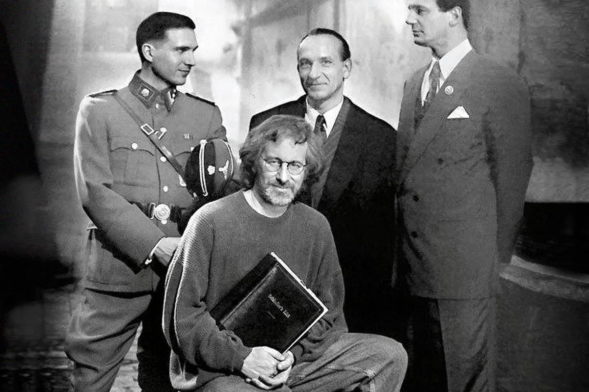 Steven Spielberg na planie Listy Schindlera