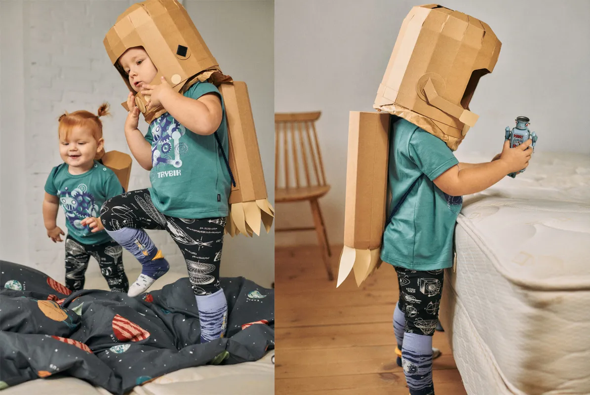 Dziecko w stroju kosmonauty DIY