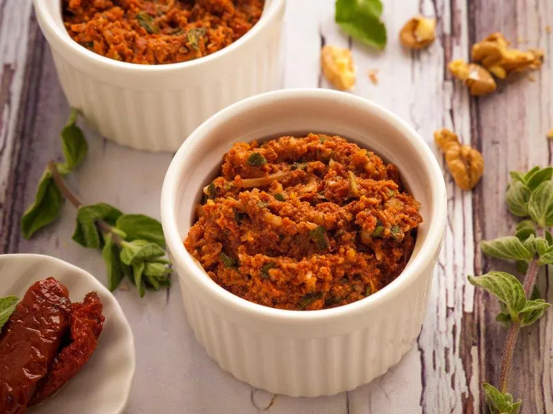 variaciones de pesto como pesto rosso y pesto de nueces