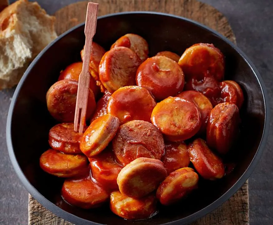 Zdjęcie Pyszna kiełbasa curry w 30 minut - łatwy przepis na currywurst