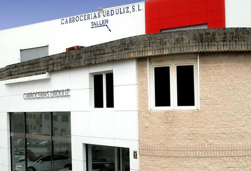 Zdjęcie Carrocerías Urduliz: Servicios de reparación y mantenimiento de vehículos