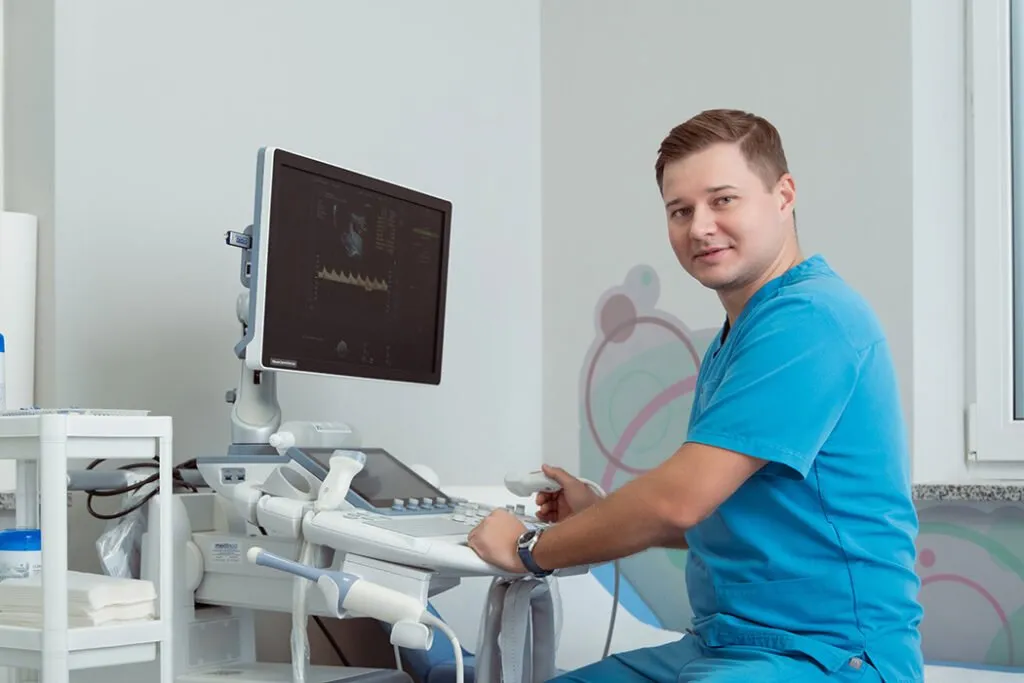 Zdjęcie Czy badania prenatalne są na NFZ? Sprawdź, co przysługuje w ciąży