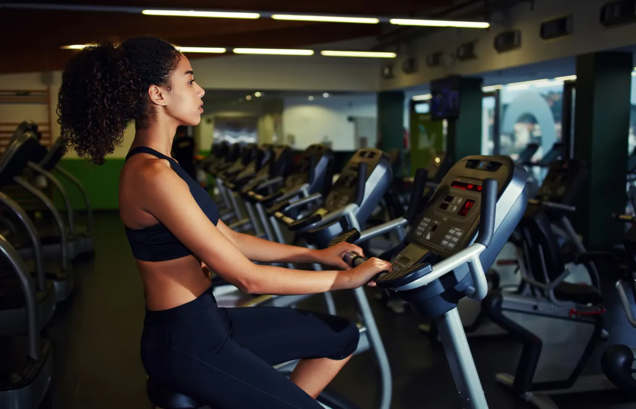 Zdjęcie Jaki rower stacjonarny do rehabilitacji? Wybierz najlepszy model dla siebie