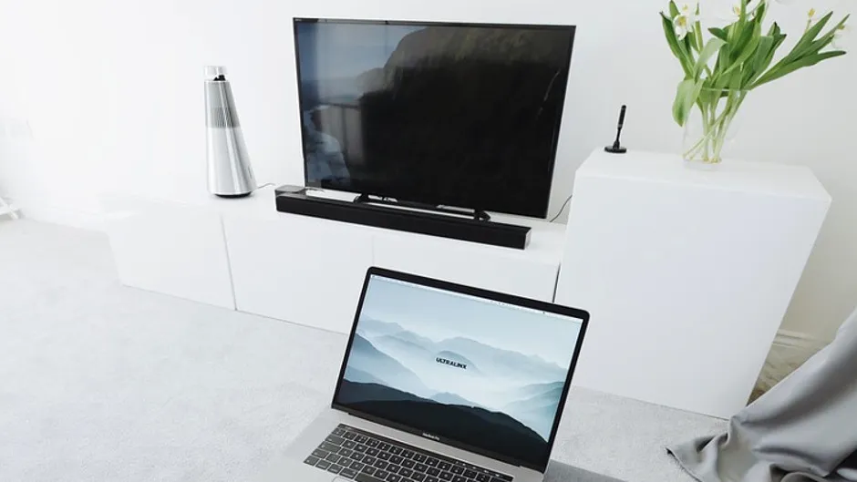 Zdjęcie Jak przełączyć ekran z laptopa na telewizor bez problemów i frustracji