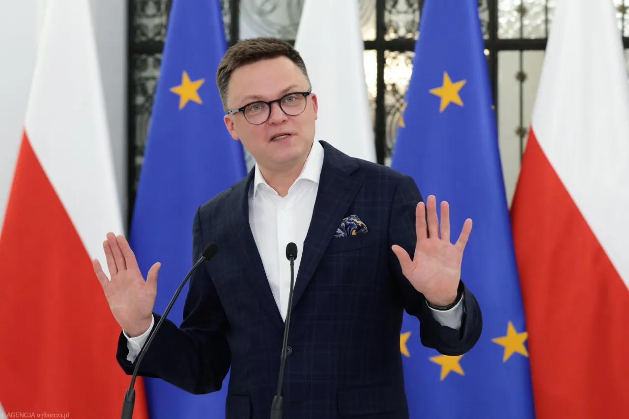 Zdjęcie Czy Hołownia był księdzem? Prawda o jego drodze duchowej