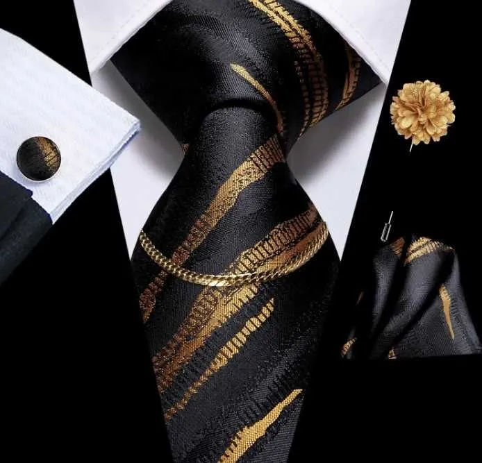 Zdjęcie Złoty krawat do jakiej koszuli? Oto idealne połączenia dla Ciebie