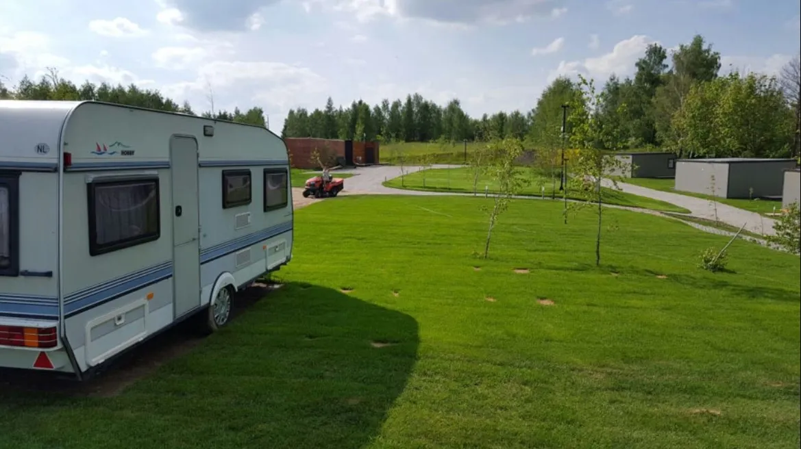Zdjęcie Najlepsze campingi nad jeziorem Czorsztyńskim - uniknij rozczarowania