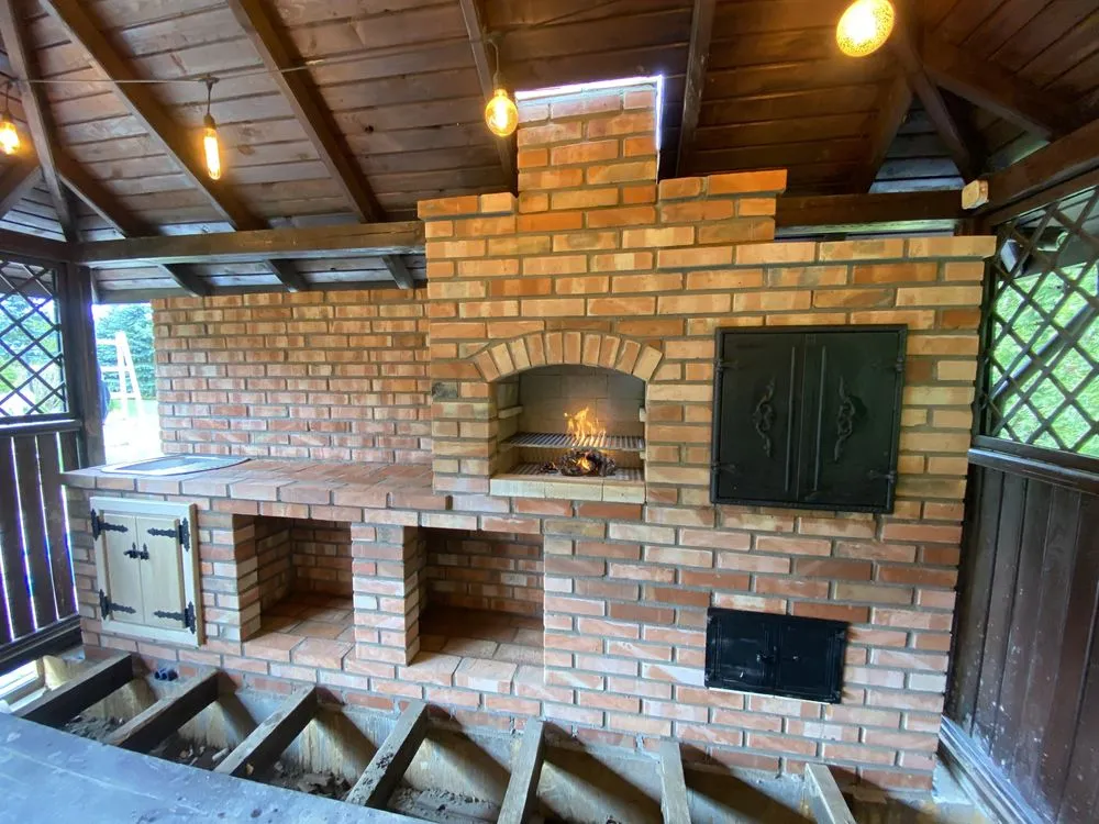 Zdjęcie Wielofunkcyjny grill wędzarnia piec do pizzy – idealne rozwiązanie na każdą okazję
