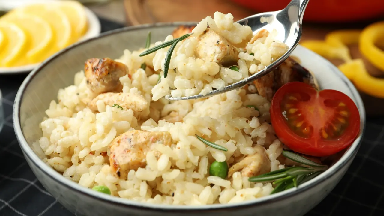 Zdjęcie Jak podgrzać risotto, aby zachować jego doskonały smak i konsystencję