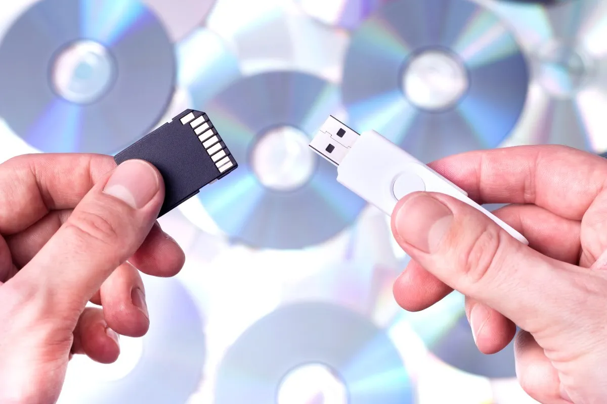 Zdjęcie Pendrive czy dysk SSD - co wybrać, aby uniknąć problemów z przechowywaniem?