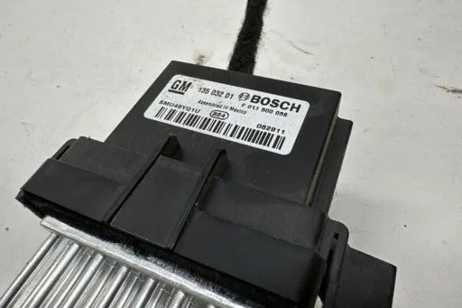 Zdjęcie Gdzie jest przekaźnik wentylatora chłodnicy w Opel Meriva? Oto odpowiedź
