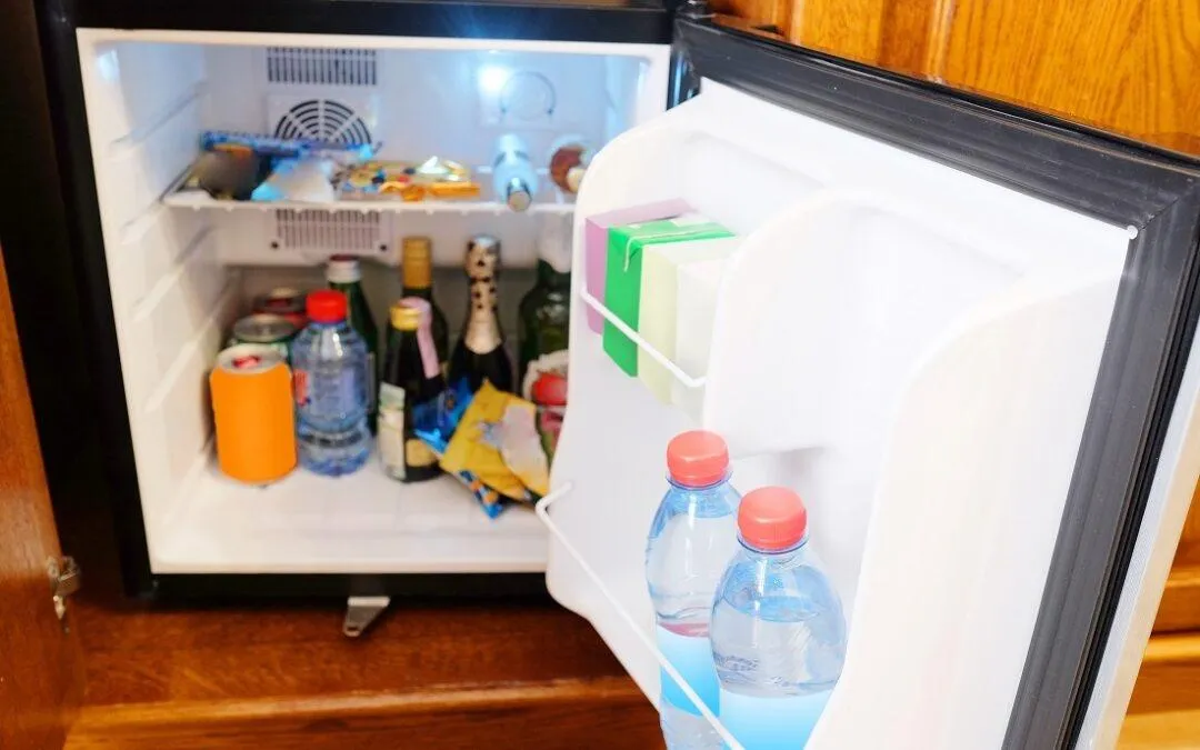 Zdjęcie Czy minibar w hotelu jest płatny? Co musisz wiedzieć przed przyjazdem