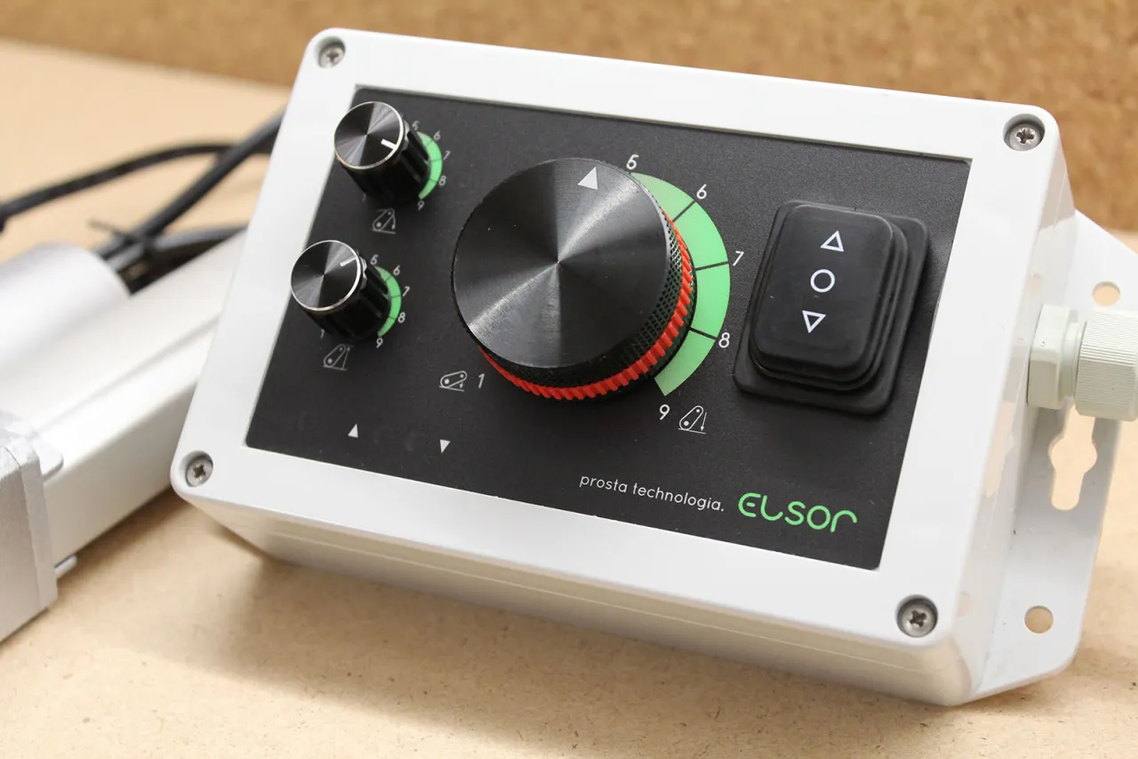 system sterowania EHR w ciągniku