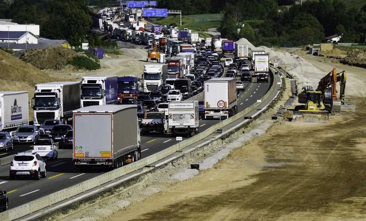 korki ciężar&oacute;wek autostrada