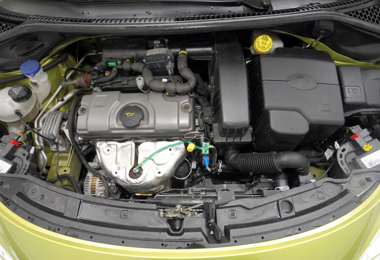Peugeot 207 silnik benzynowy