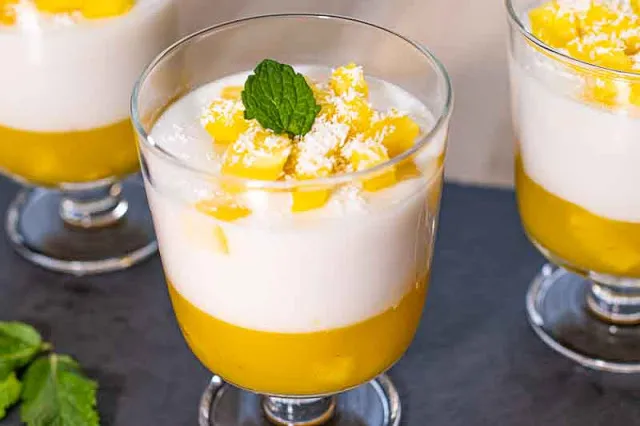 mousse de piña en copas con menta