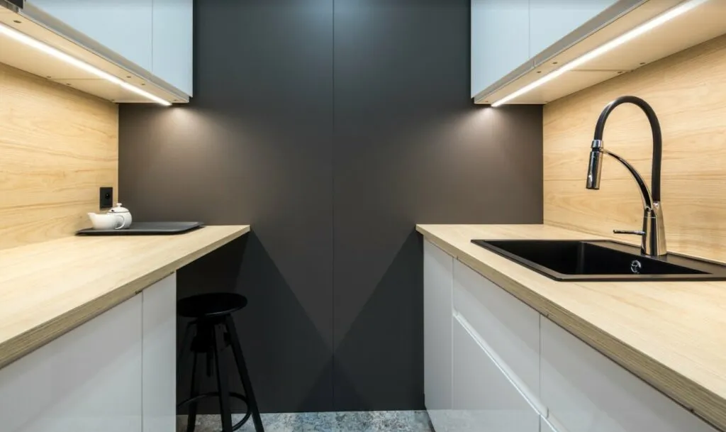 Zestaw do montażu listew LED kuchnia