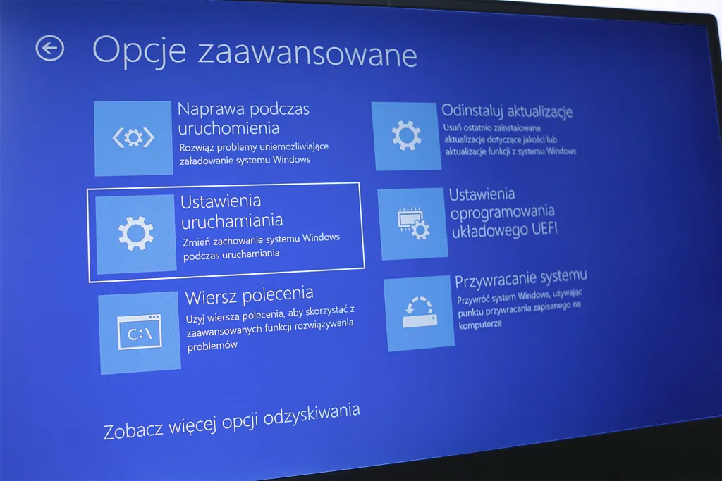 Windows 11 zaawansowane uruchamianie ustawienia