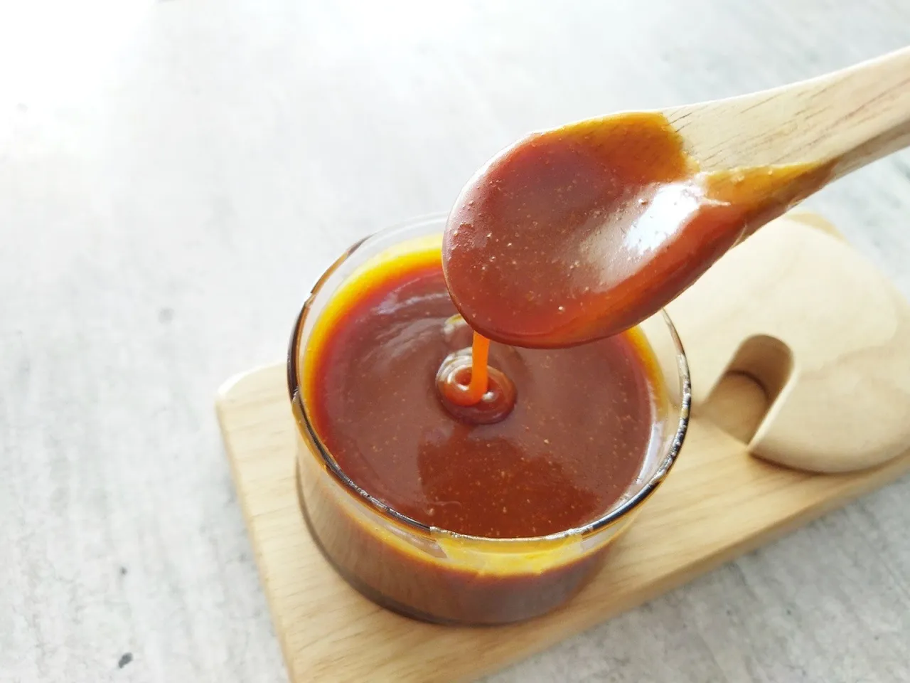 Karmelizowanie cukru łyżką krok po kroku